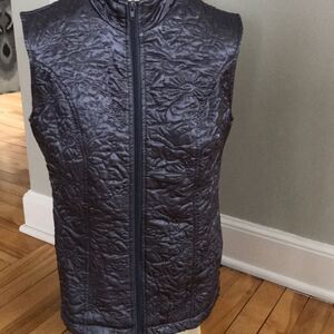 Toffee Apple gray quilted vest, small